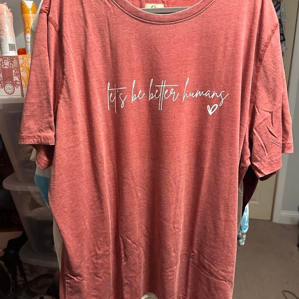 Unbranded Women's Burgundy and Red T-shirt